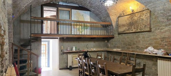 6 rooms Apartment in Perugia, Italy No. 279666 8