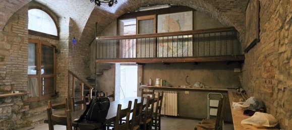 6 rooms Apartment in Perugia, Italy No. 279666 7