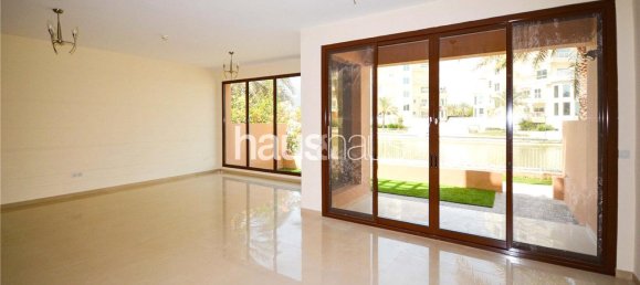 4 bedrooms Townhouse in Jumeirah Islands, UAE No. 98714 4