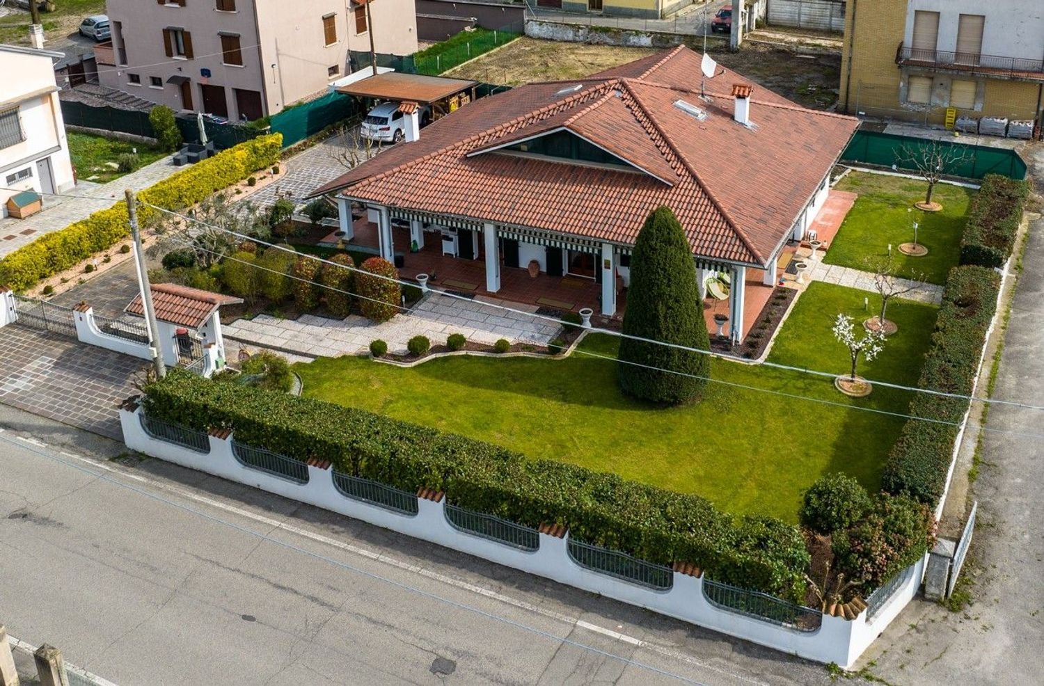 5 rooms Villa in Brescello, Italy No. 87453