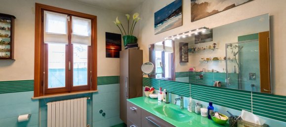 5 rooms Villa in Brescello, Italy No. 87453 9