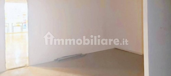 40m² Commercial property in Trieste, Italy No. 317008 3