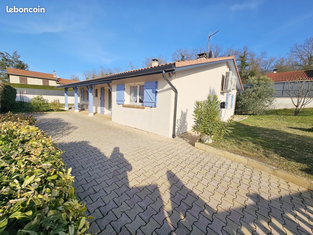 4 bedrooms House in Charvieu-Chavagneux, France No. 198946