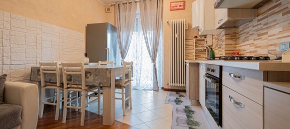 Apartamento de 2 divisões em Baranzate, Italy N.º 4590 10