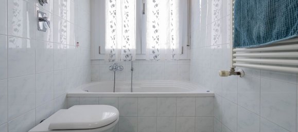 Apartamento de 2 divisões em Baranzate, Italy N.º 4590 22