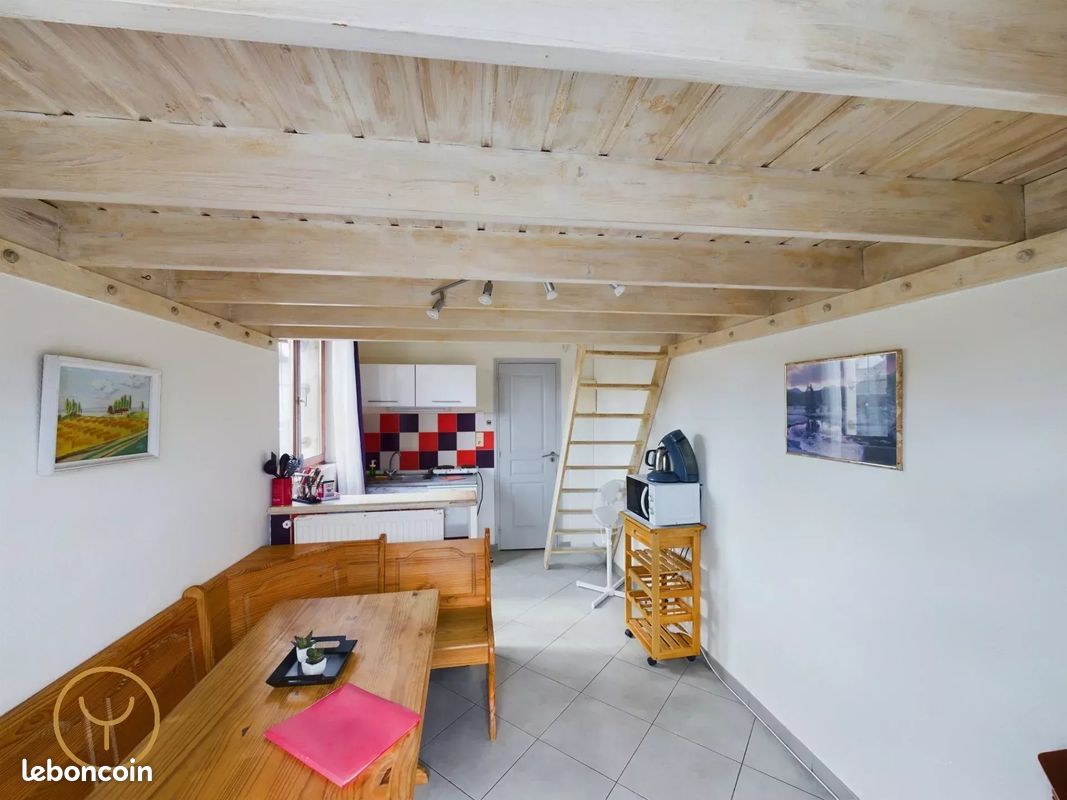 2 rooms Apartment in Troyes, France No. 62992