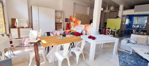 4-Zimmer Gewerbliche Immobilie in Comunanza, Italy, Nr. 154824 6