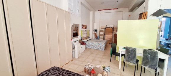 4-Zimmer Gewerbliche Immobilie in Comunanza, Italy, Nr. 154824 4