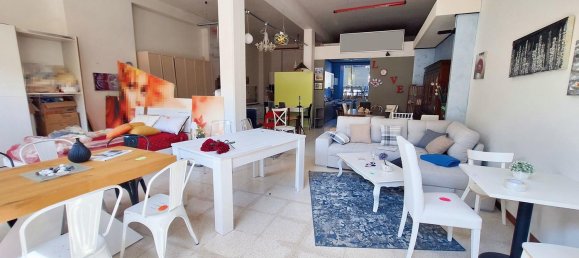 4-Zimmer Gewerbliche Immobilie in Comunanza, Italy, Nr. 154824 19