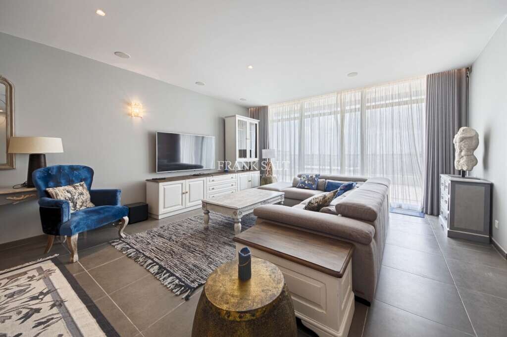 Apartamento T3 em Saint Julian's, Malta N.º 2598