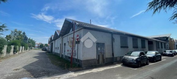 2 rooms Warehouse in San Giorgio su Legnano, Italy No. 2190 24