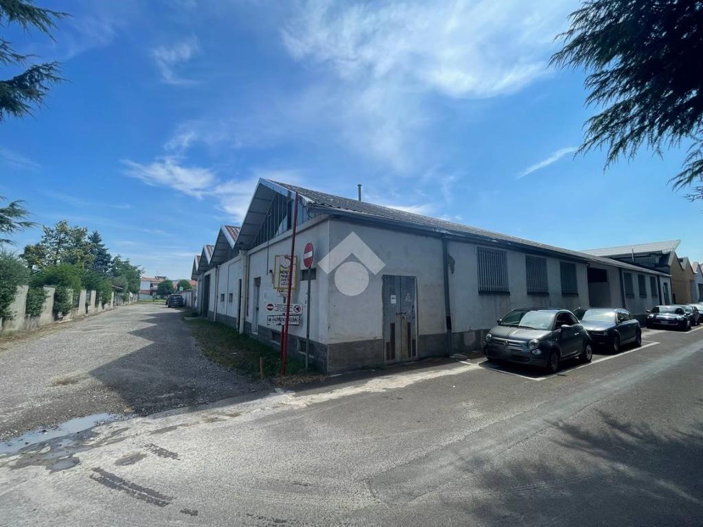 2 rooms Warehouse in San Giorgio su Legnano, Italy No. 2190