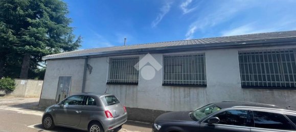 2 rooms Warehouse in San Giorgio su Legnano, Italy No. 2190 3