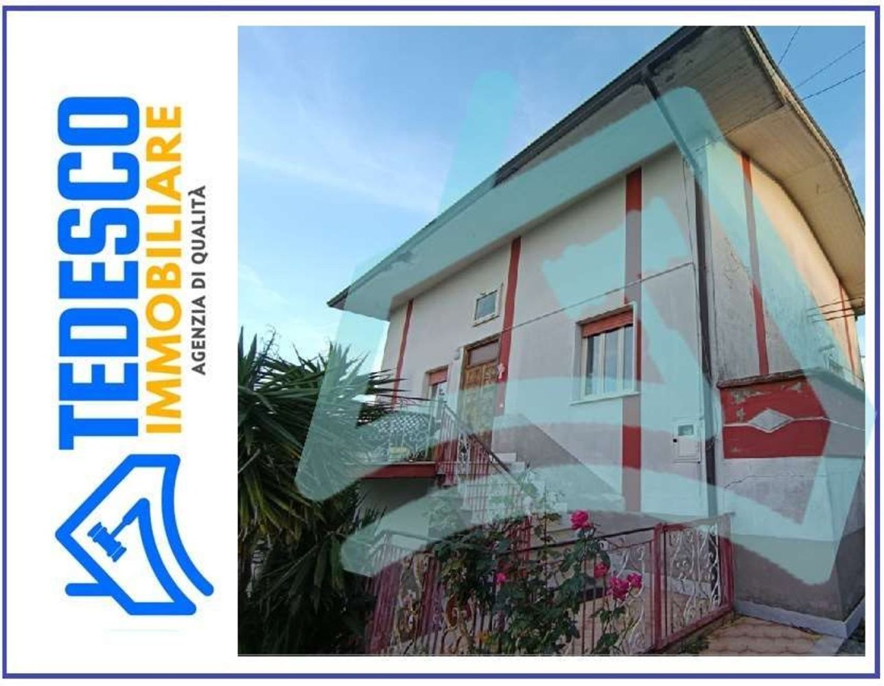 3 bedrooms House in Apollosa, Italy No. 373349