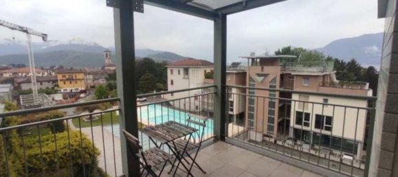 Apartamento de 2 habitaciónes en Luino, Italy No. 97899 8