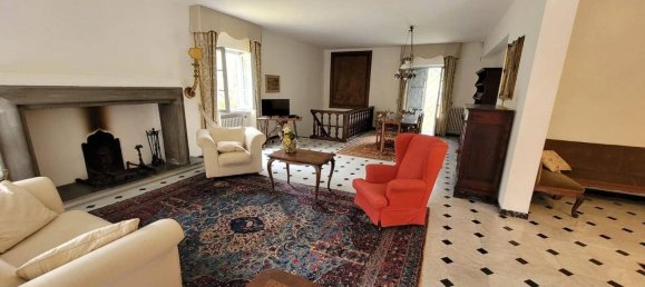 4 bedrooms Villa in Camaiore, Italy No. 73706 8