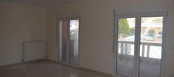 5 bedrooms Property in Oraiokastro, Greece No. 6050 9