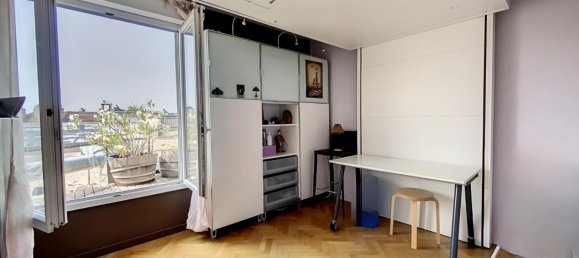 4 rooms Apartment in Suresnes, France No. 115872 10