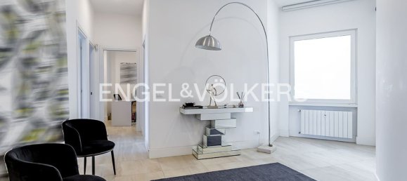 5 bedrooms Apartment in Rome, Italy No. 356459 22