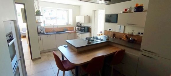 5 Schlafzimmer Haus in Deux-Sevres, France, Nr. 308208 3