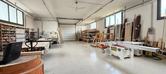 Armazém de 3 divisões em Calcio, Italy N.º 364131 14