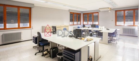 10 rooms Office in Bergamo, Italy No. 106477 15