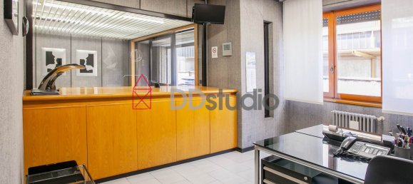 10 rooms Office in Bergamo, Italy No. 106477 4