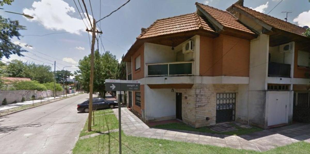 3 bedrooms House in Moron, Argentina No. 54321