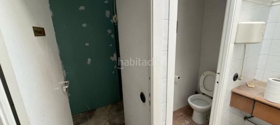 96m² Commercial property in Cornella De Llobregat, Spain No. 187610 19