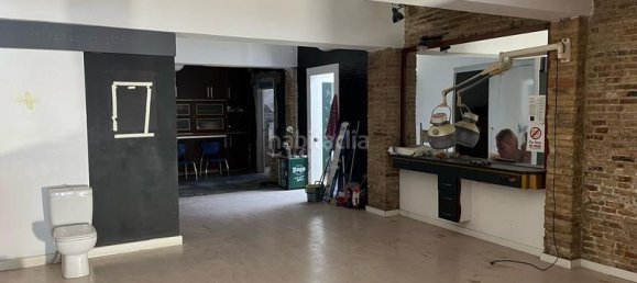 96m² Commercial property in Cornella De Llobregat, Spain No. 187610 12