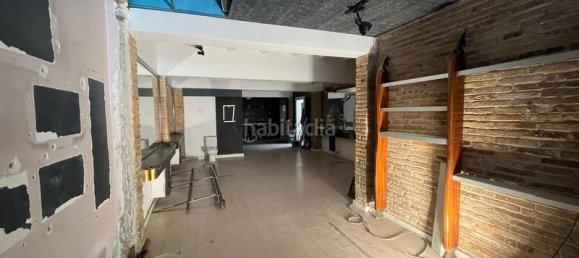 96m² Commercial property in Cornella De Llobregat, Spain No. 187610 2