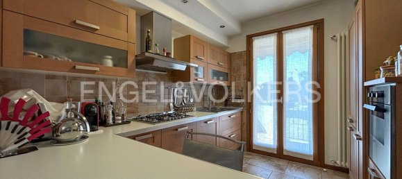 Apartamento de 2 dormitorios en Jesolo, Italy No. 128093 16