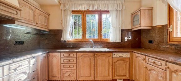 5 bedrooms House in Girona, Spain No. 84410 4