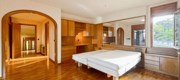 5 bedrooms House in Girona, Spain No. 84410 15