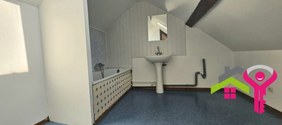 2 bedrooms House in Querenaing, France No. 159680 7