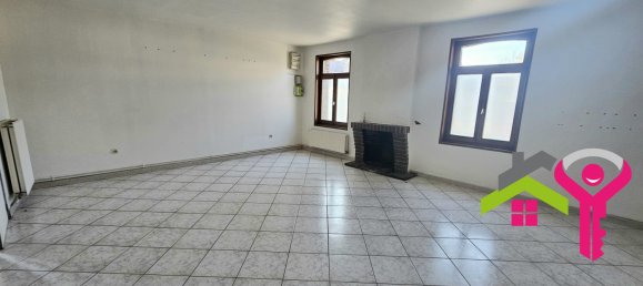 2 bedrooms House in Querenaing, France No. 159680 2