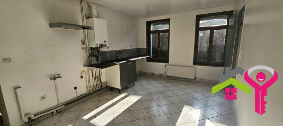 2 bedrooms House in Querenaing, France No. 159680 3