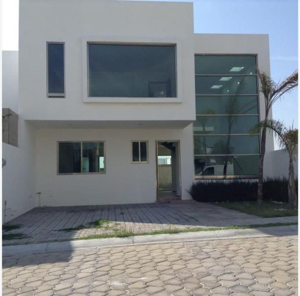 Casa de 3 dormitorios en Puebla, Mexico No. 174678