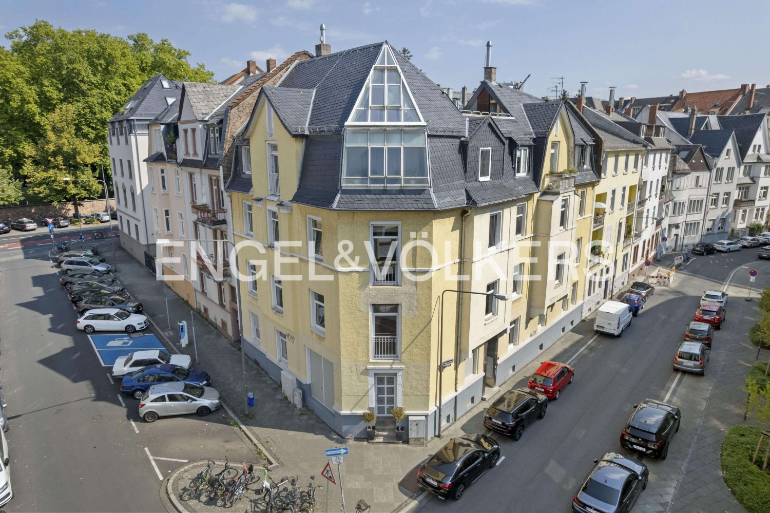 3 bedrooms Apartment in Frankfurt am Main, Germany No. 348664