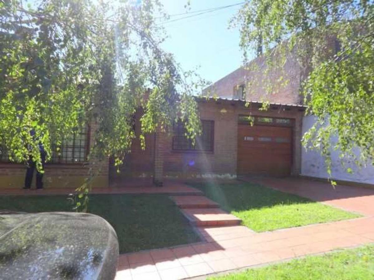 Дом с 3 спальнями в Мар-дель-Плата, Аргентина № 98699