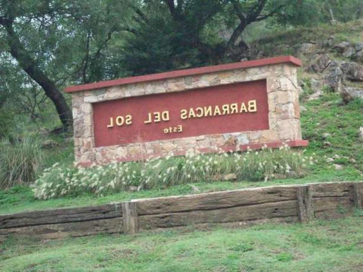  قطعة أرض في Cordoba, Argentina رقم 49195