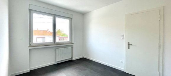3 Schlafzimmer Doppelhaus in Thionville, France, Nr. 251953 11
