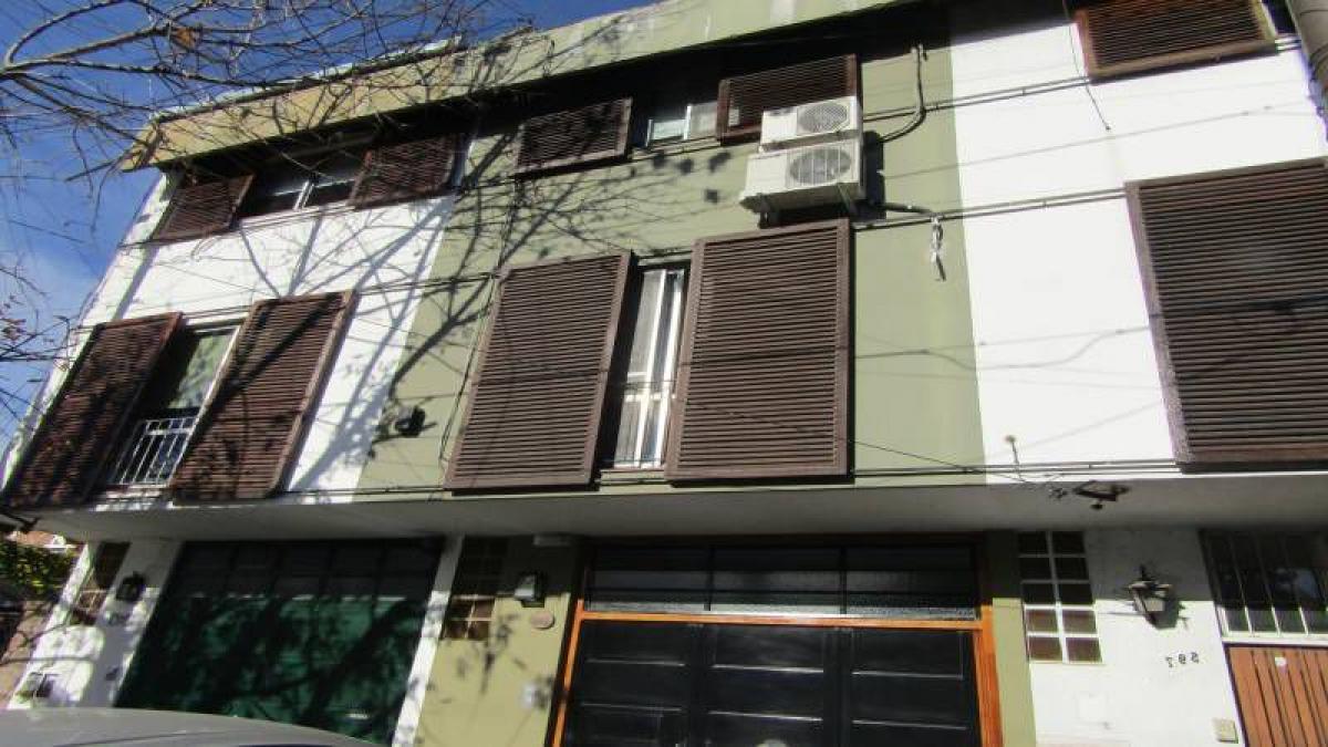 Дом с 3 спальнями в Кильмес, Аргентина № 55202