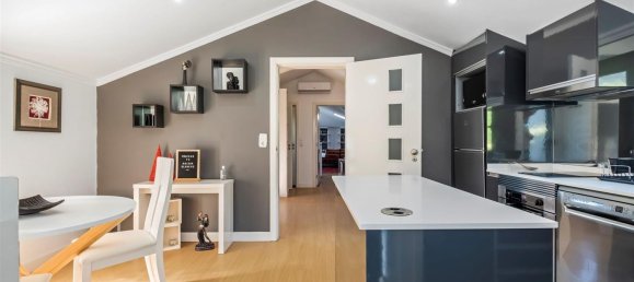 3 bedrooms House in Calheta, Portugal No. 146086 7