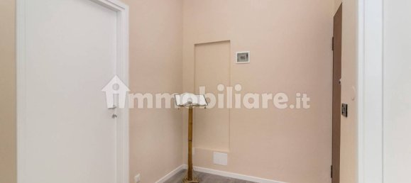 4 bedrooms Apartment in Turin, Italy No. 198140 8