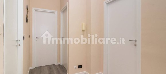 4 bedrooms Apartment in Turin, Italy No. 198140 7