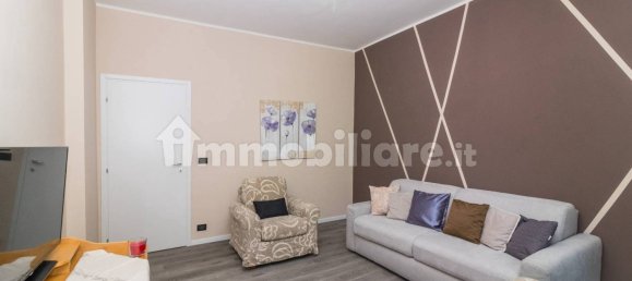 4 bedrooms Apartment in Turin, Italy No. 198140 4