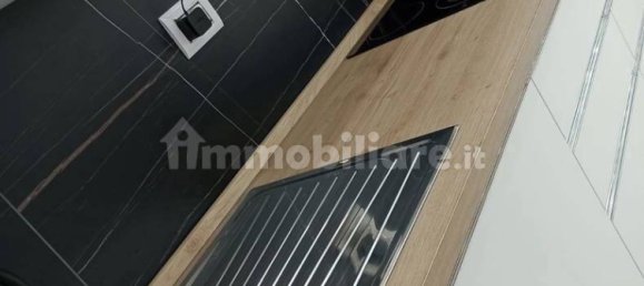 2 bedrooms Apartment in Turin, Italy No. 57940 8