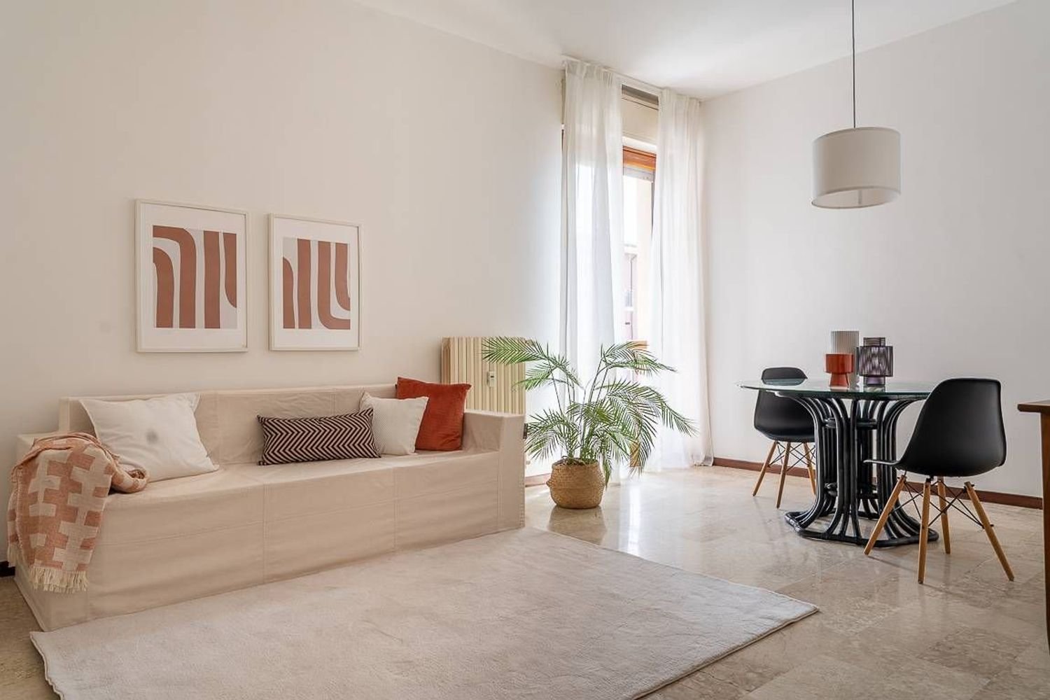 2-salle Appartement à Voghera, Italy No. 259021