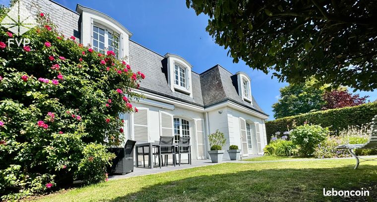 5 bedrooms House in Seine-Maritime, France No. 310146